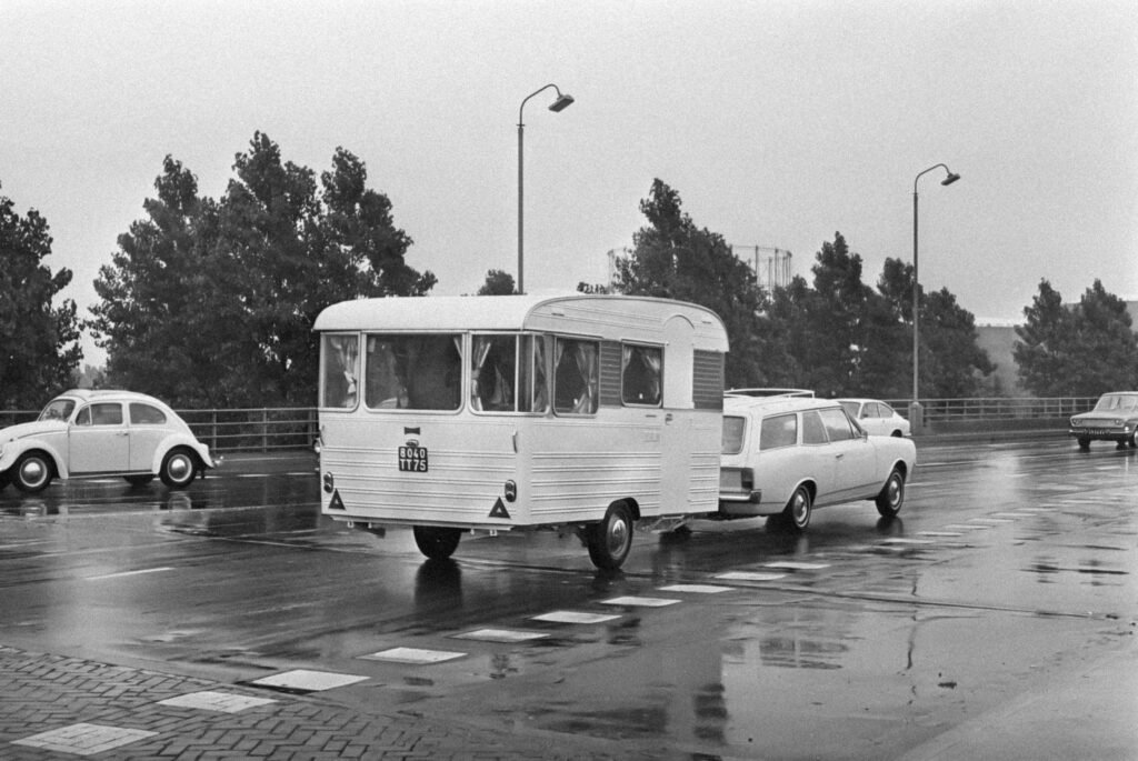 caravan towing requirements uk